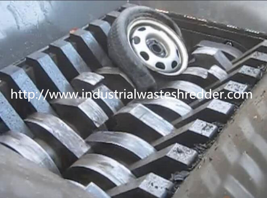 Scrap Rubber Waste Tire Shredder Double Shaft With High Torque Shredding