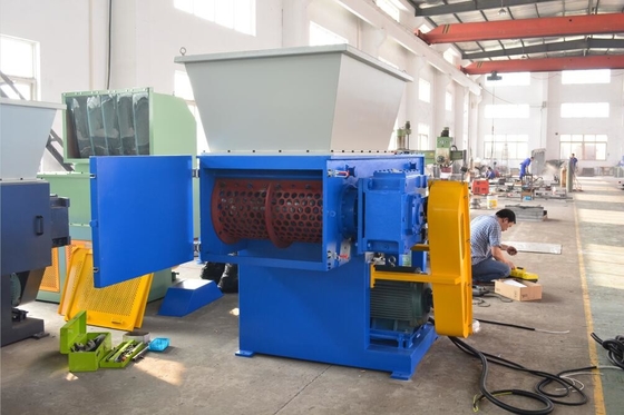 Single Shaft Shredder Machine For Plastic Pipes Scrap Include PE / PP / PPR / ABS / PVC